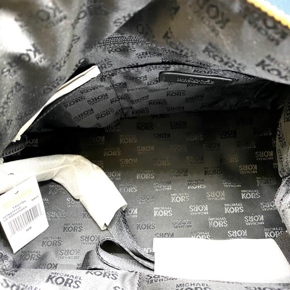 MICHAEL KORS NYLON DUFFLE WEEKENDER BAG - Picture 10 of 12